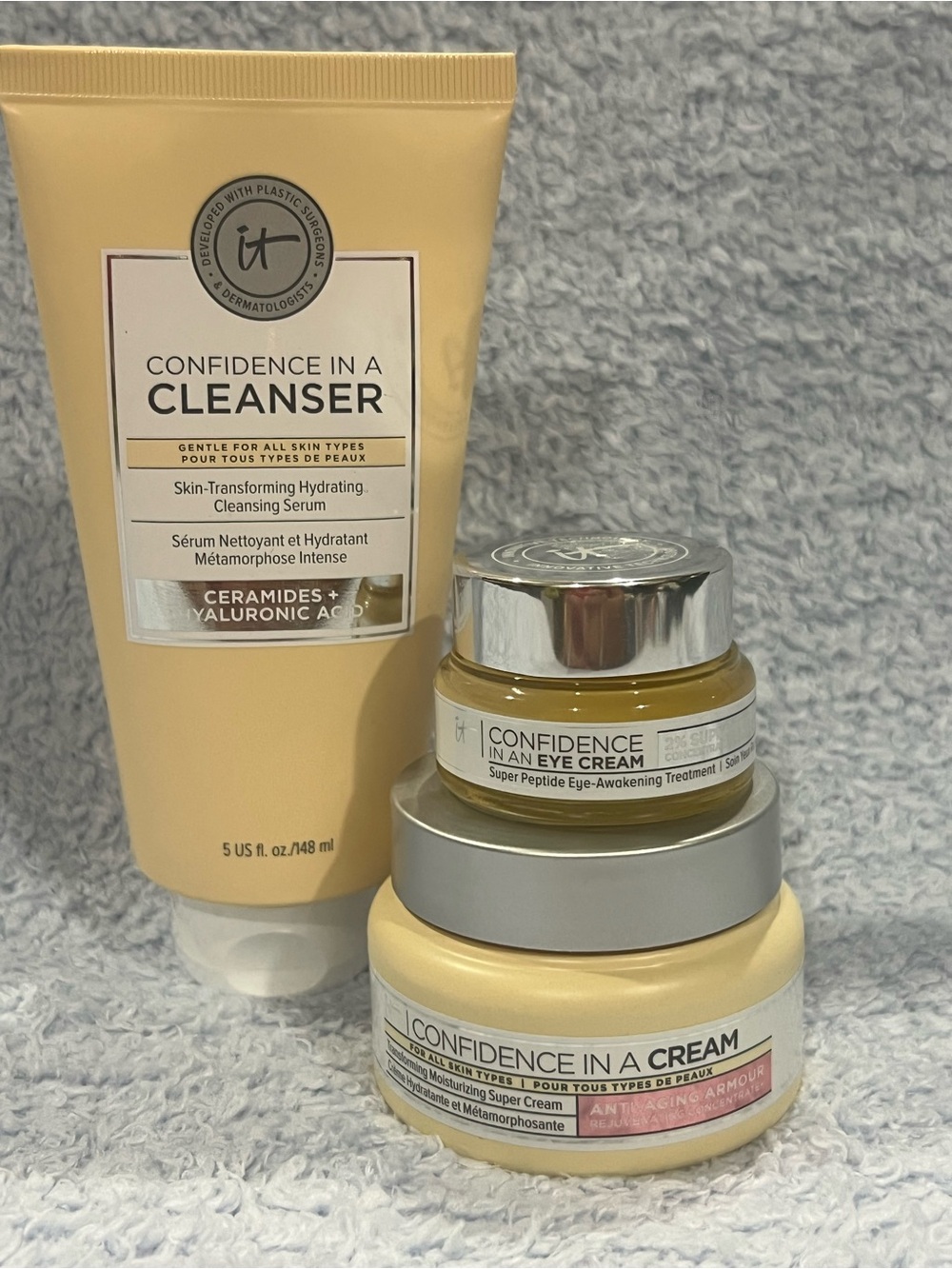 it cosmetics Confidence in skincare set